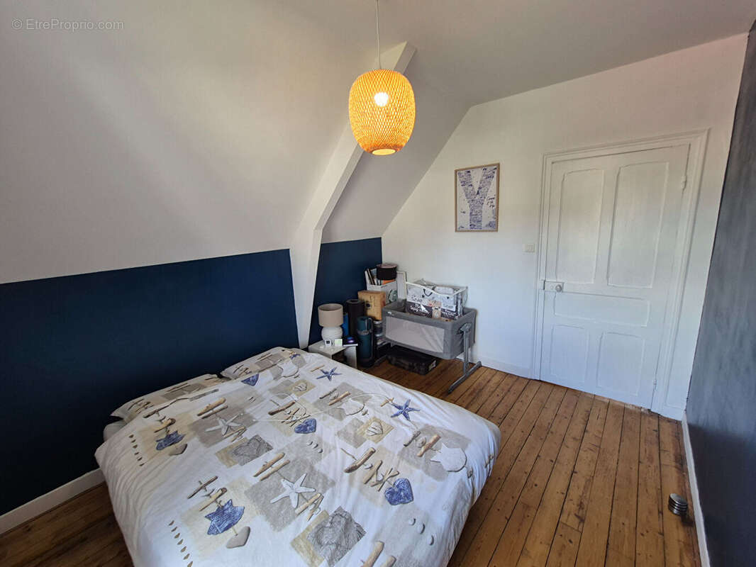 GUIMILIAU - En exclusivité ! Maison familiale au centre bourg - photo 7