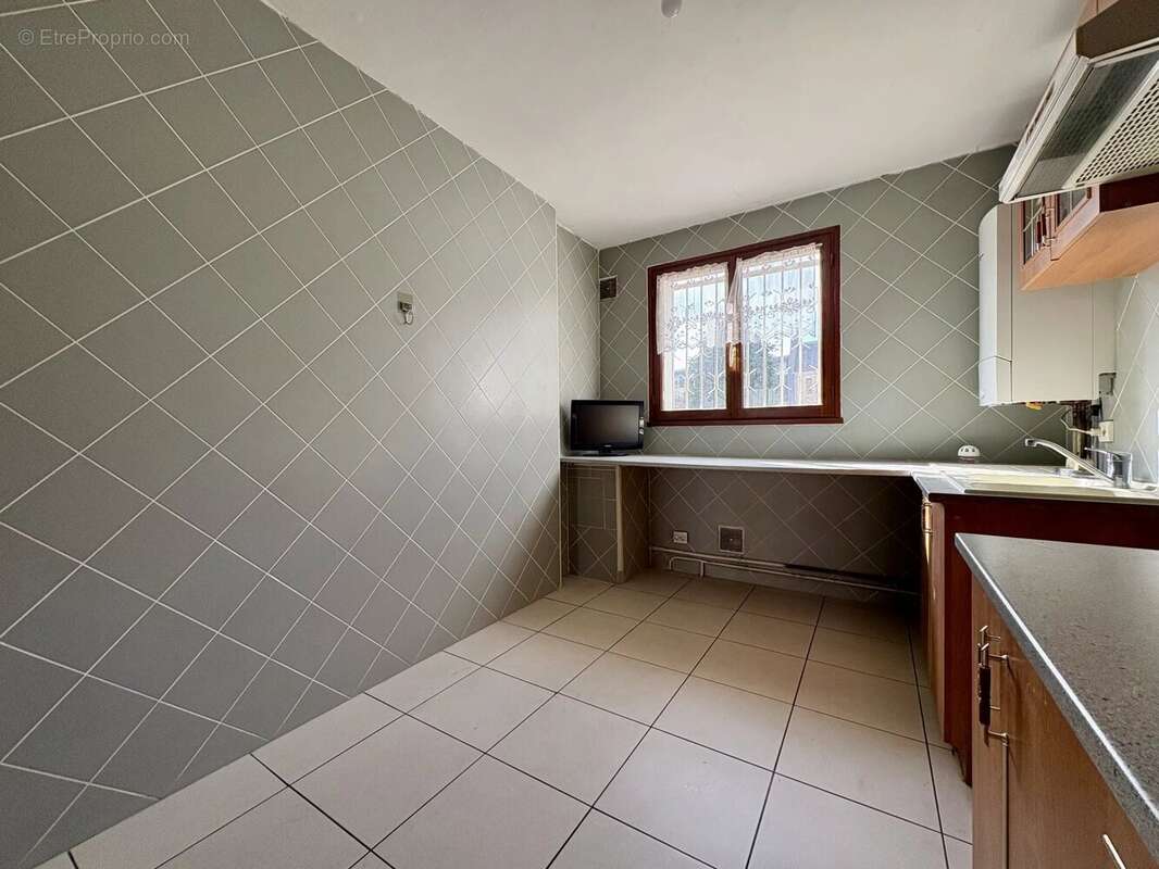 Appartement à LE PLESSIS-TREVISE