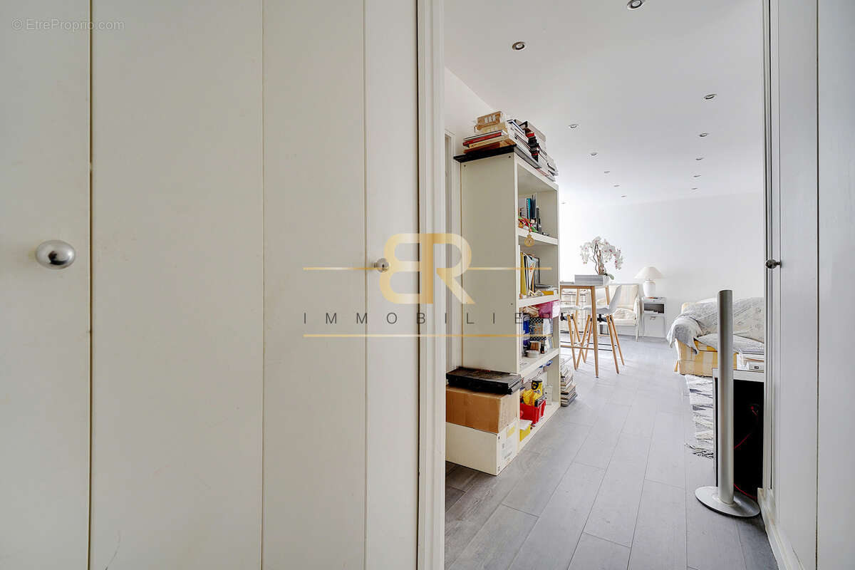 Appartement à NEUILLY-SUR-SEINE