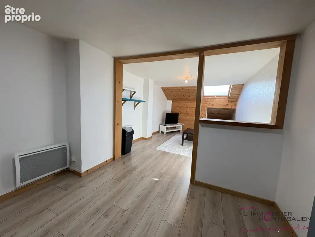 Pontarlier : appartement de type 3 au coeur du centre-ville, 2 chambres, cave et grenier - photo 11