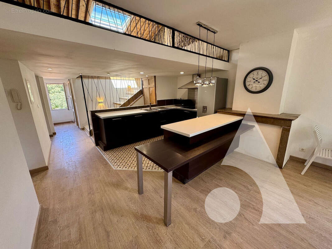 Appartement à COTIGNAC