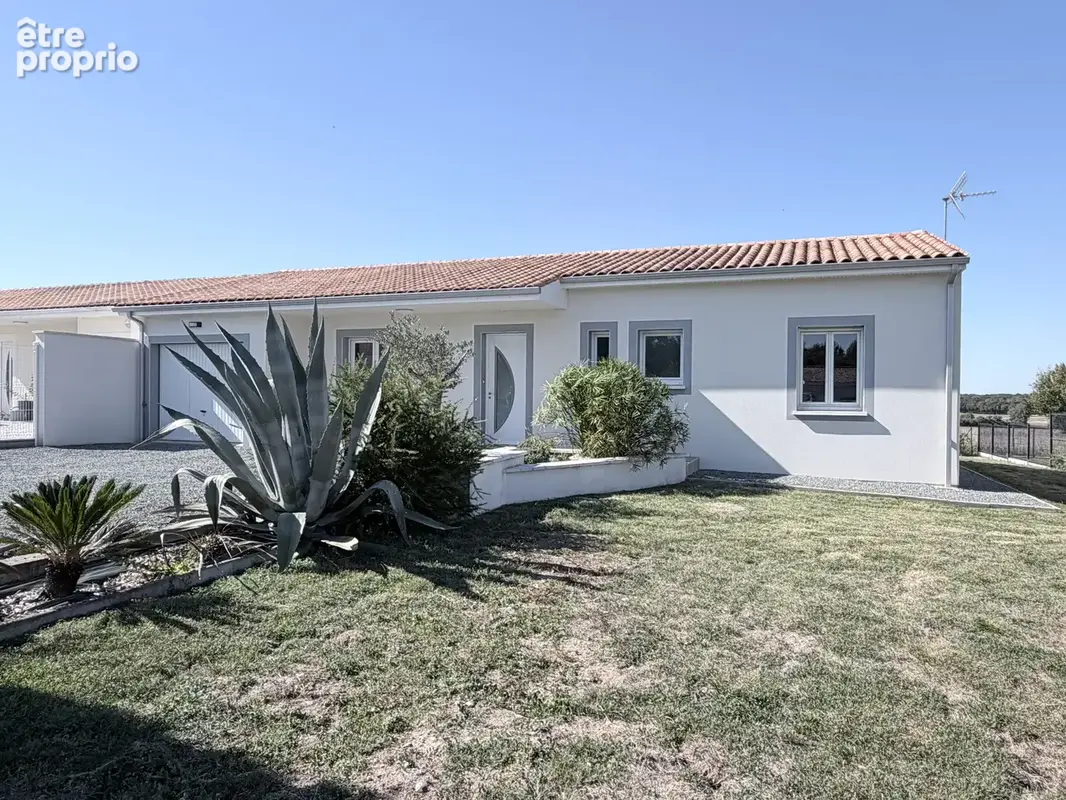Photo Maison à Chermignac au prix de 243 800€