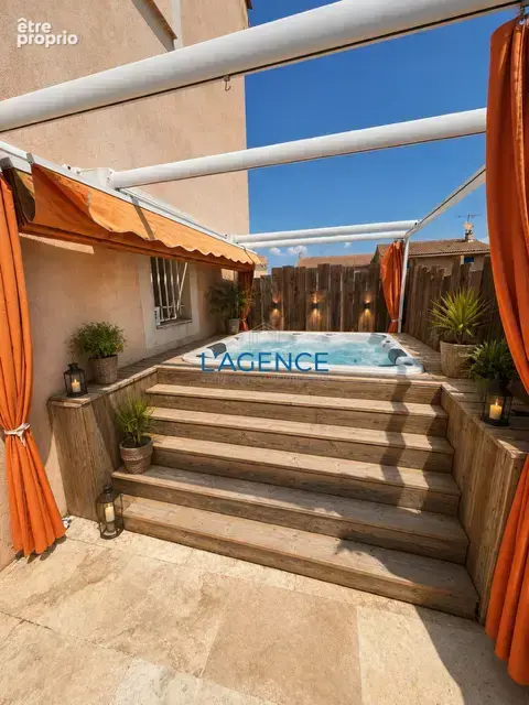 La Moutonne grand t2 moderne avec jardin,piscine et jacuzzi - photo 2