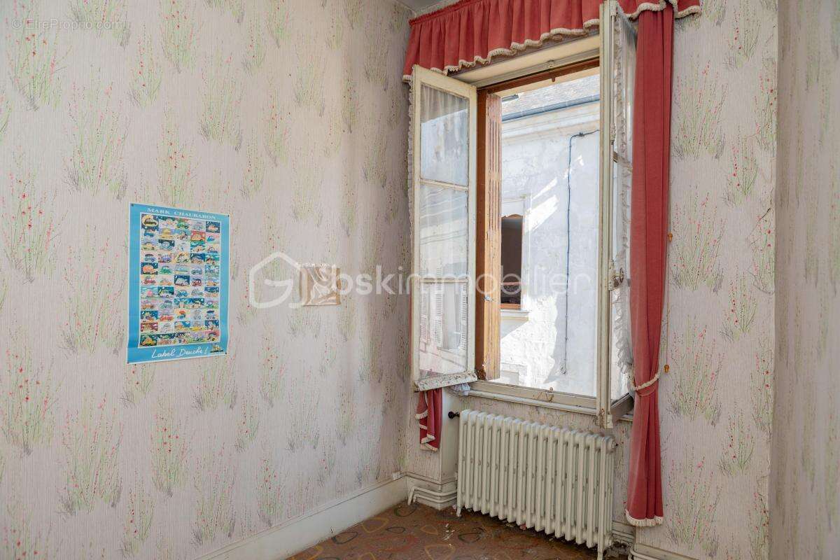 IMMEUBLE / MAISON A RENOVER - possibilité de créer des appartements à louer! - photo 8