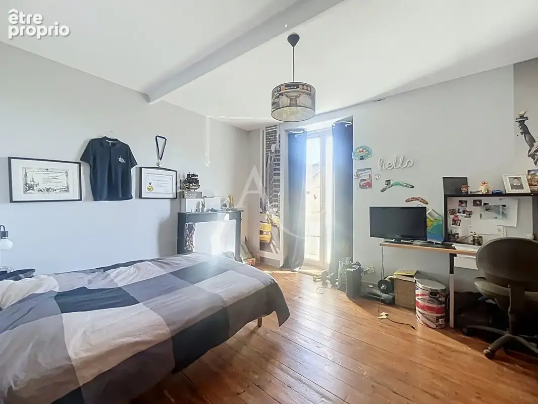 Maison de ville rénovée au coeur de Segré - photo 9