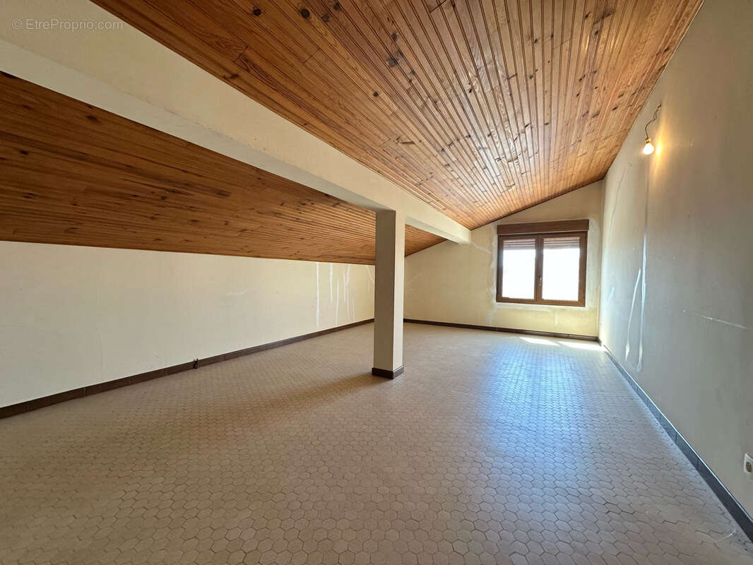 REIMS - Ensemble immobilier secteur AV. DE LAON / BLVD DES BELGES - photo 13