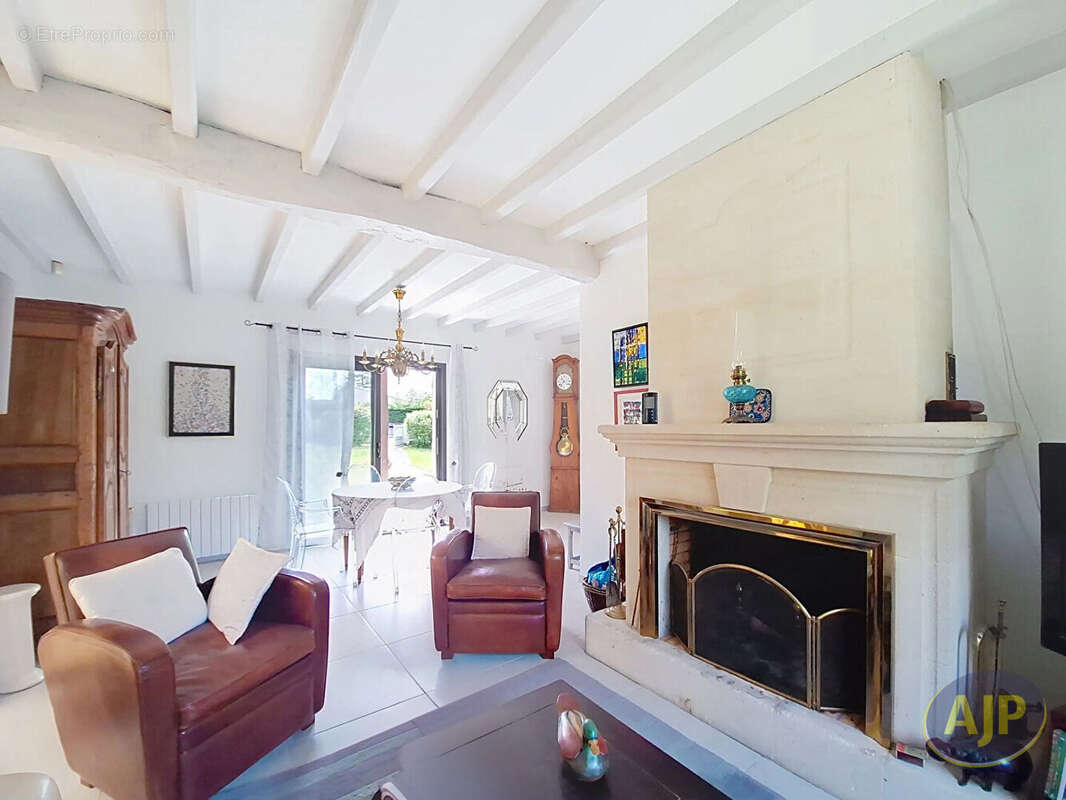 Maison à CUBZAC-LES-PONTS