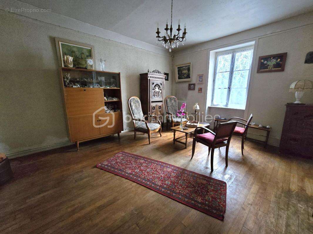 Maison de campagne 4 pièces avec jardin et dépendances - photo 2