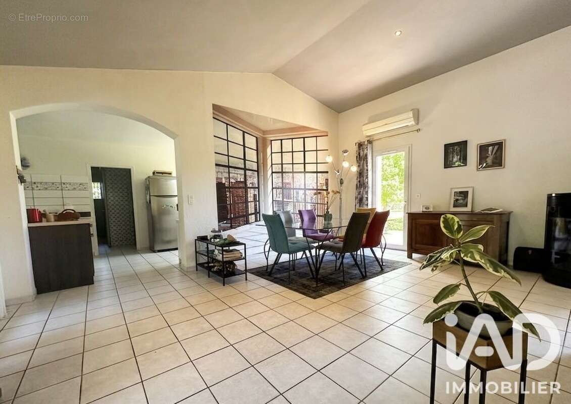 Maison 126 m² à Les Mees  - photo 3