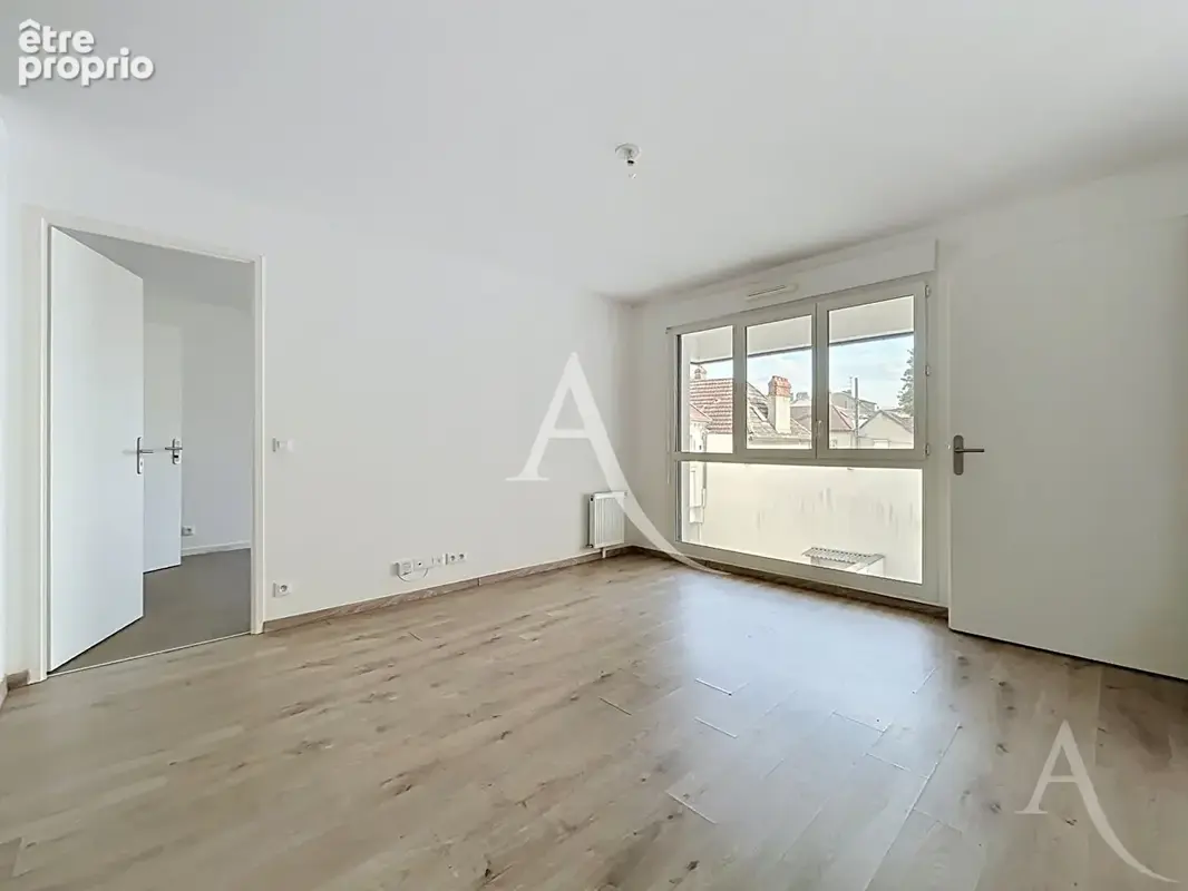 Appartement 2 pièces au coeur du centre ville de Mantes La Jolie avec place de stationnement - photo 3