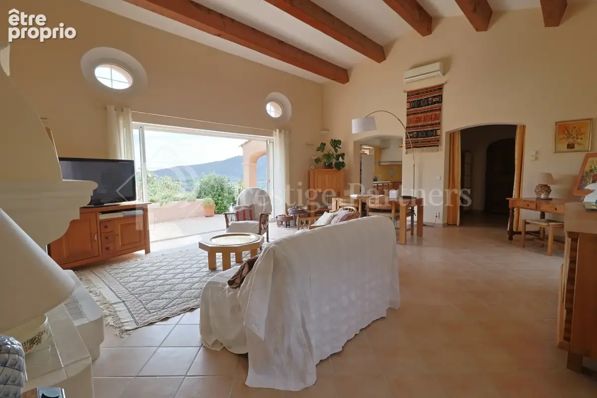 Villa provençale avec vue panoramique sur les vignes et les collines   Le Plan-de-la-Tour - photo 8