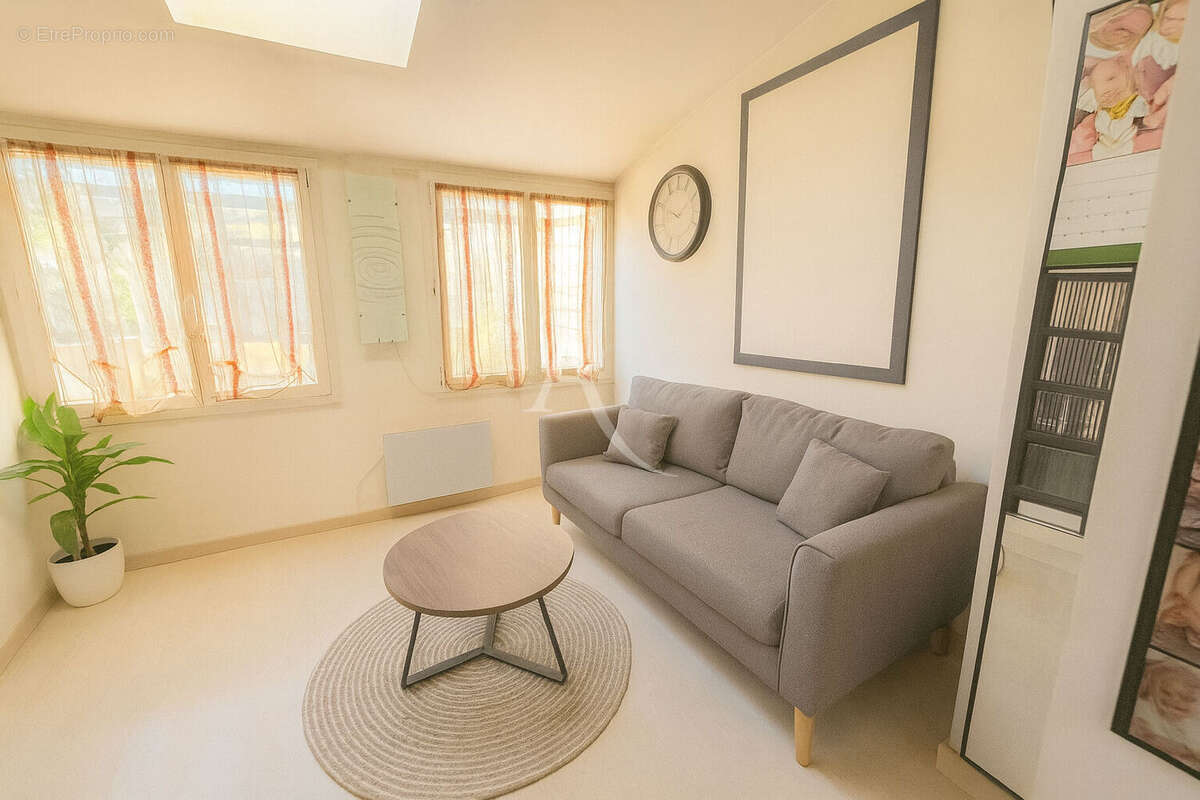 Maison à CREGY-LES-MEAUX