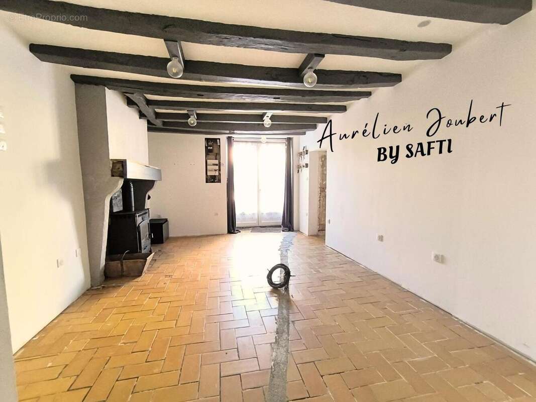Maison 125 m² à Oulches  - photo 3