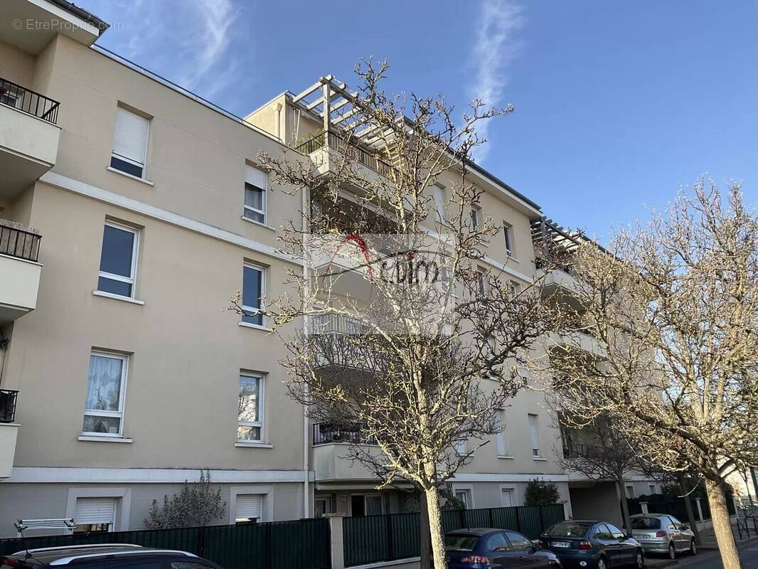 Appartement à DAMMARIE-LES-LYS