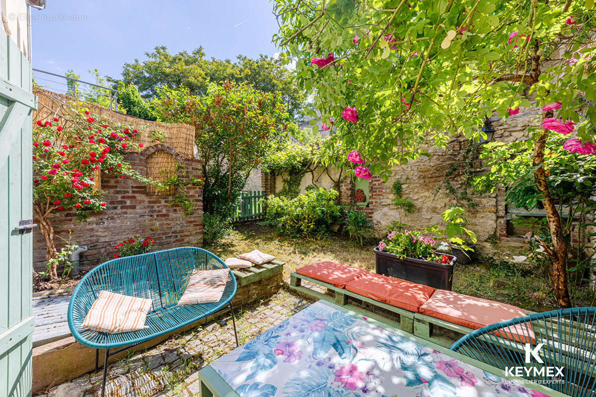 Maison à MERY-SUR-OISE