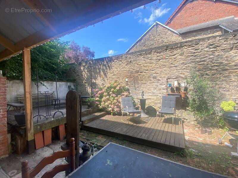 Maison à DUN-LE-PALESTEL