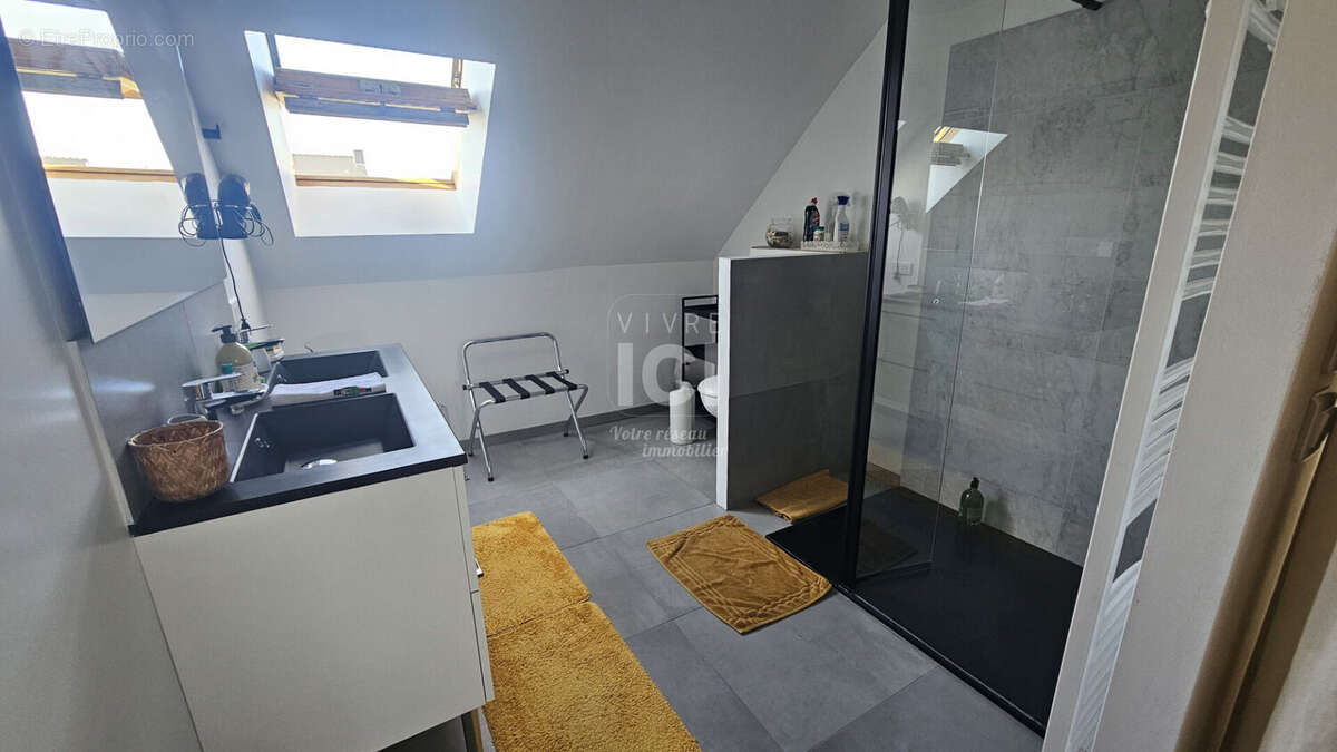 Maison à SAINTE-LUCE-SUR-LOIRE