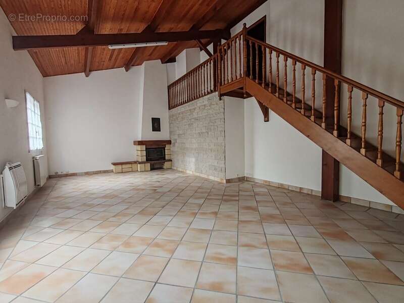 Propriete à vendre 10 pièces LA BRUFFIERE (85) - photo 3