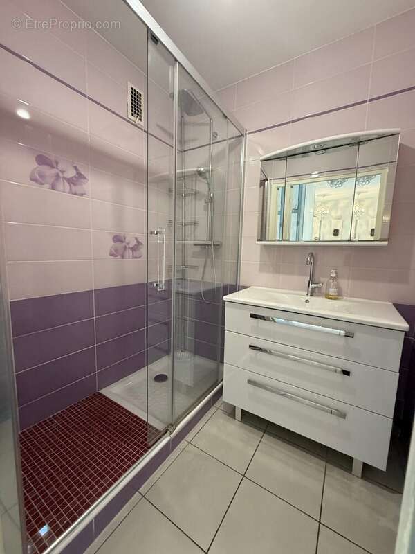 Appartement à FONTAINE