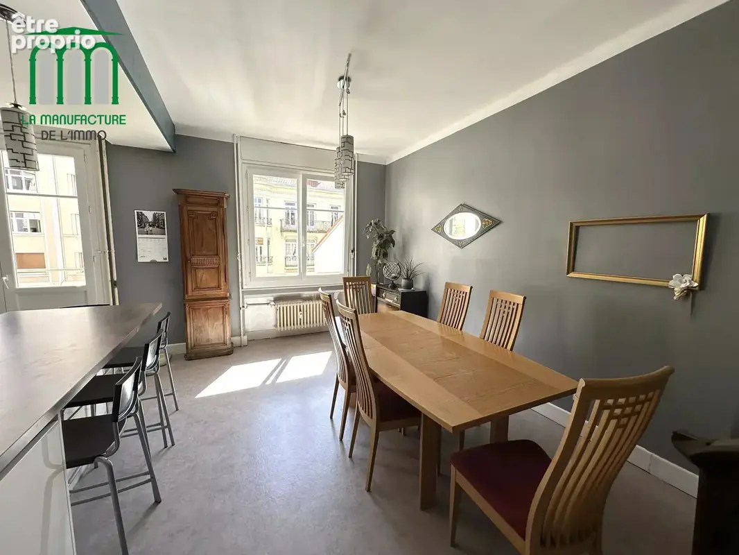 Appartement de type F6 de 140.14 m² - 4 chambres - 2 balcons - cave - normes PMR / Saint-etienne Anatole France - photo 5