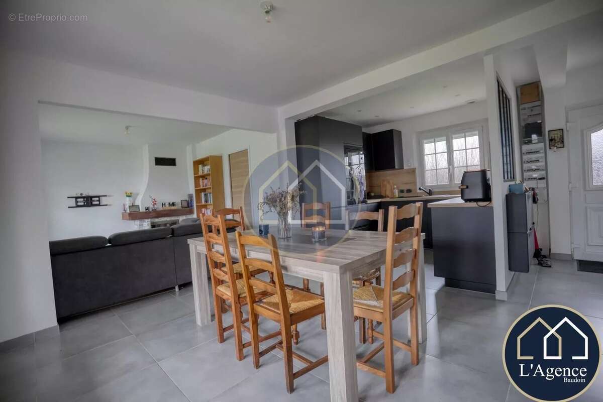 Maison à CHATEAUNEUF-EN-THYMERAIS