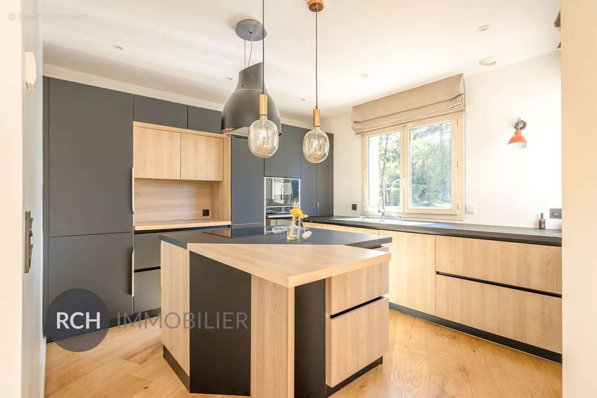 Maison à MONTFORT-L'AMAURY