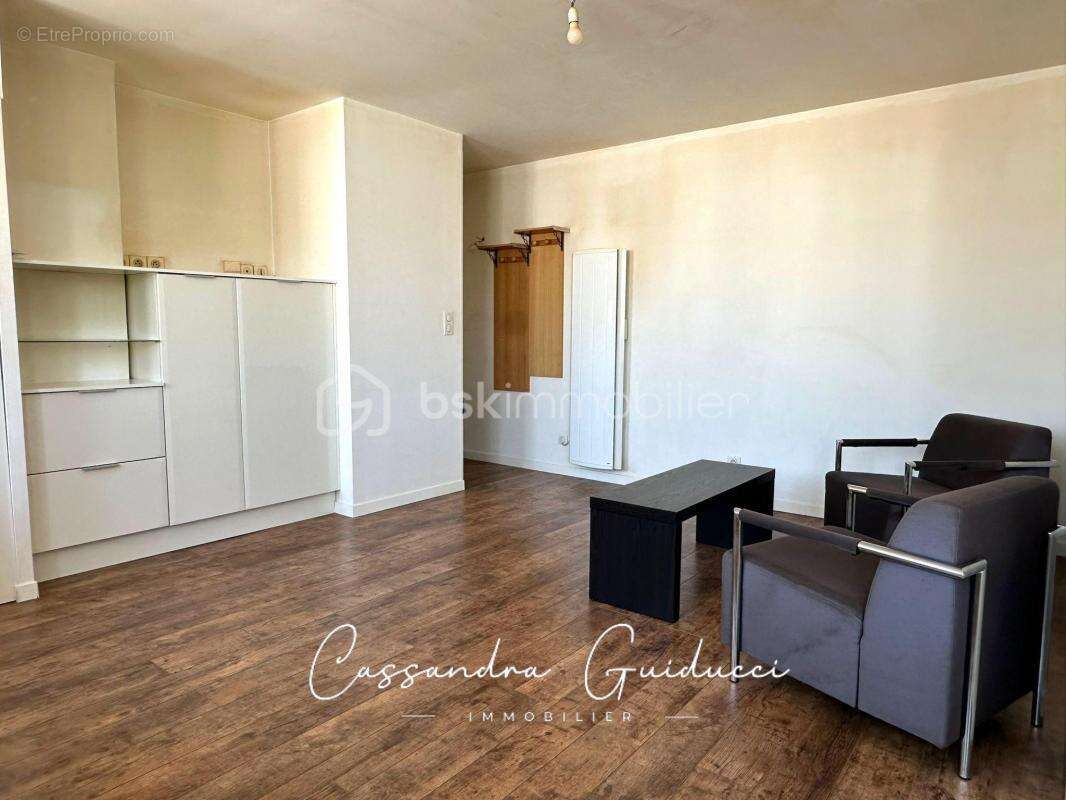 Appartement à MARSEILLE-8E