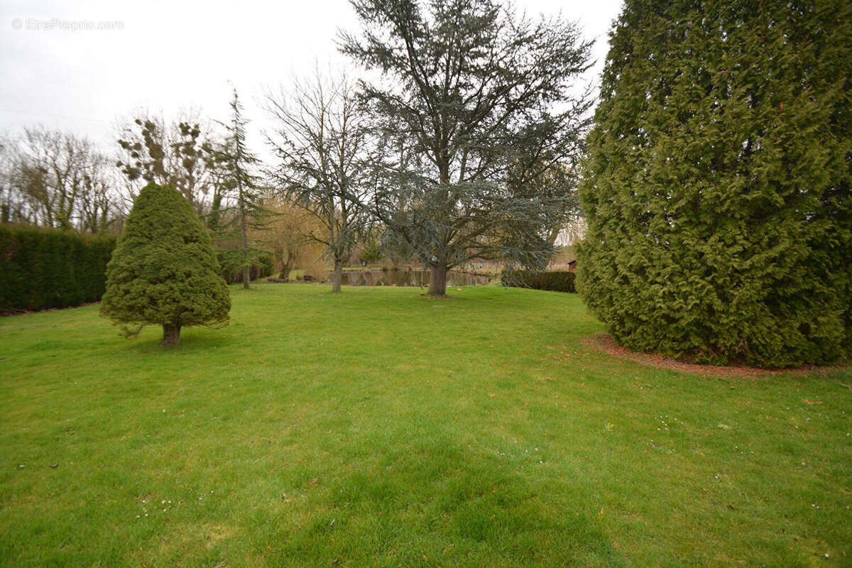 Maison à COUCY-LE-CHATEAU-AUFFRIQUE