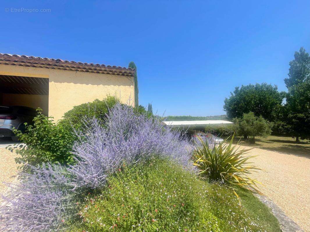 Maison 233 m² à Rognes  - photo 20