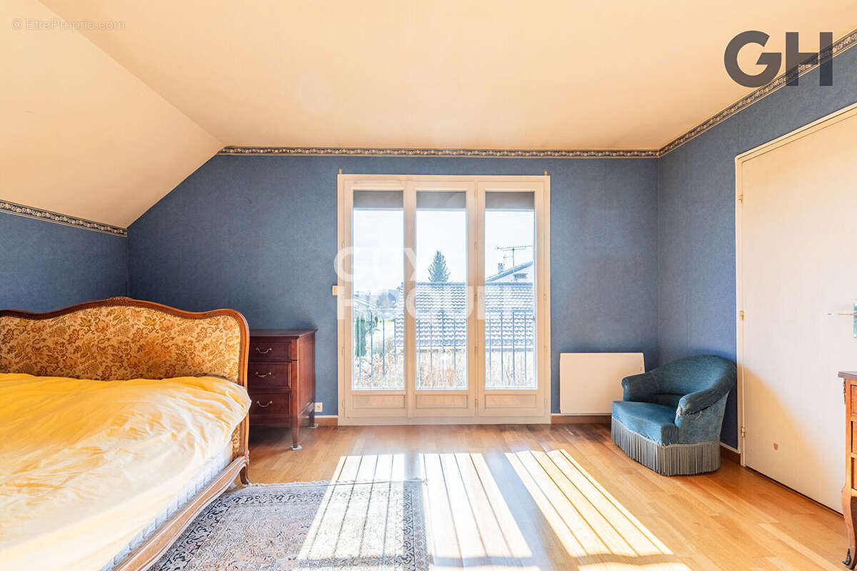 Maison à SOISY-SUR-SEINE