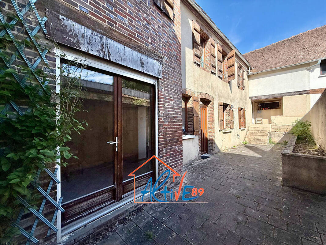 Maison à AILLANT-SUR-THOLON