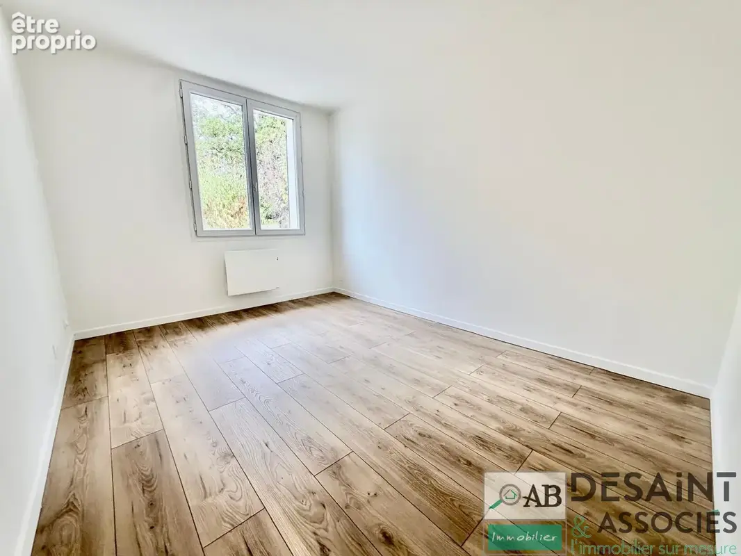 Bouleurs, maison individuelle de 108 m2 avec 5 chambres, garage, places de parking. Terrain de 929 m2 - photo 7