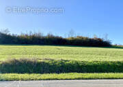 Terrain à BOUZONVILLE