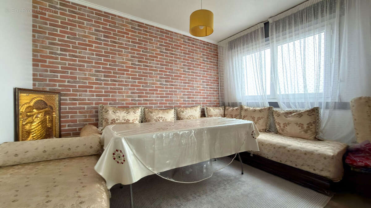 Appartement à CORBEIL-ESSONNES