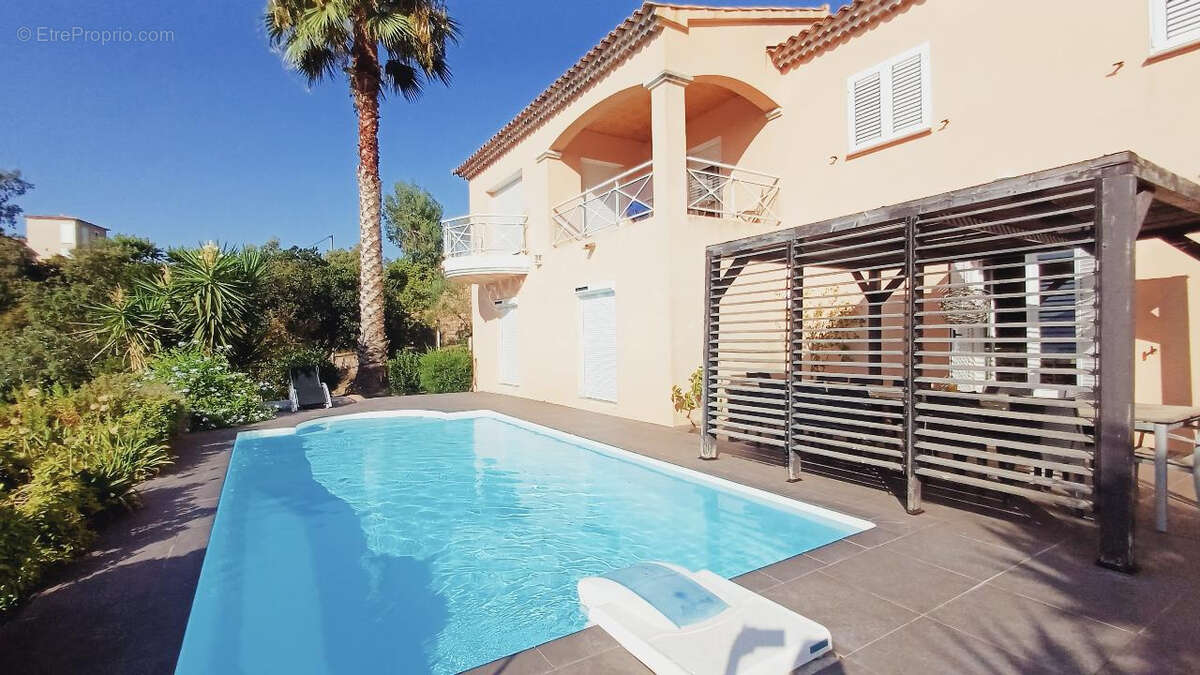 Maison à GROSSETO-PRUGNA