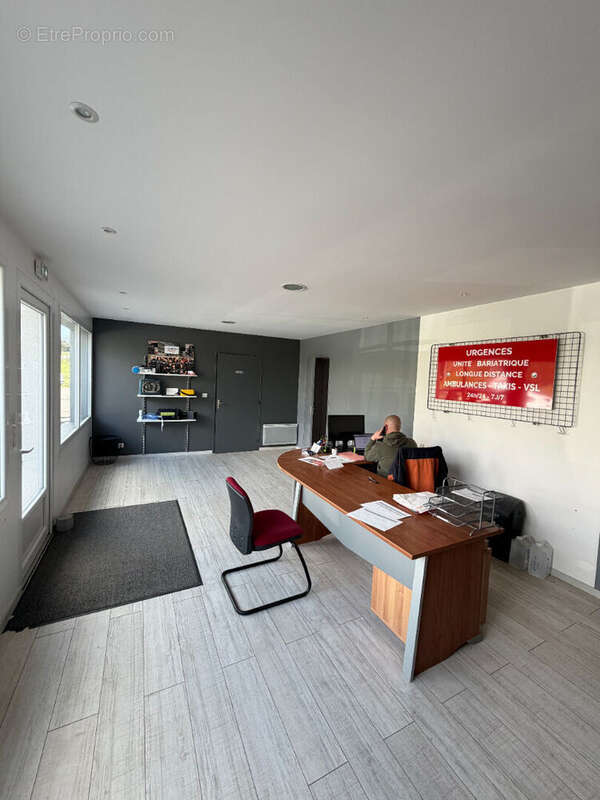 Commerce à SAINT-JUNIEN