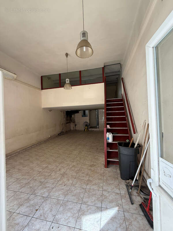 Commerce à MARSEILLE-6E