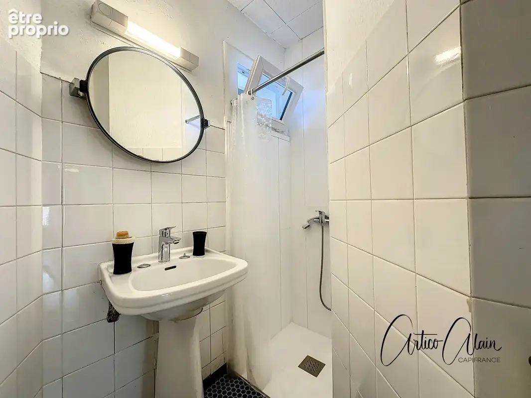 Charmante Maison de Village de 106 m² avec Jardin et Dépendance de 86 m² - photo 8