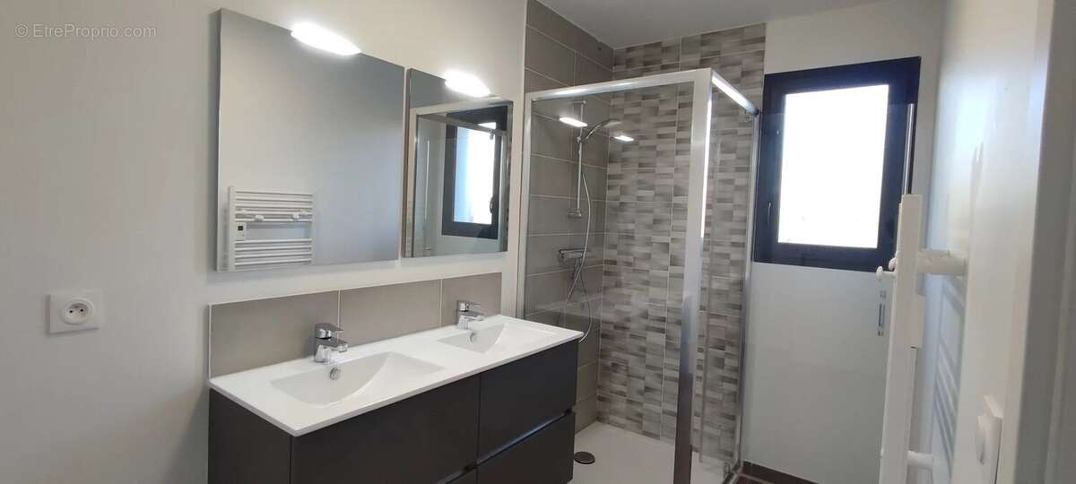 Maison à LA LONDE-LES-MAURES