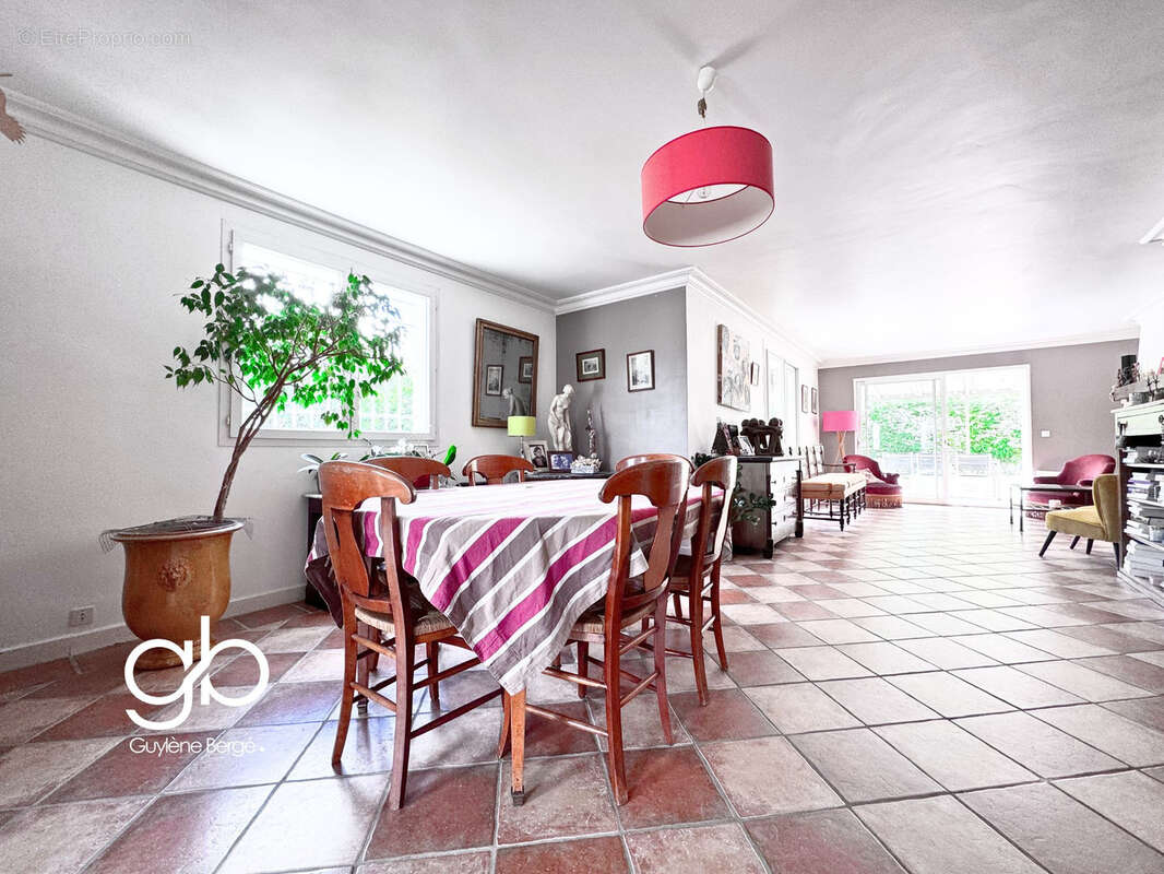 Maison à CASTELNAU-LE-LEZ