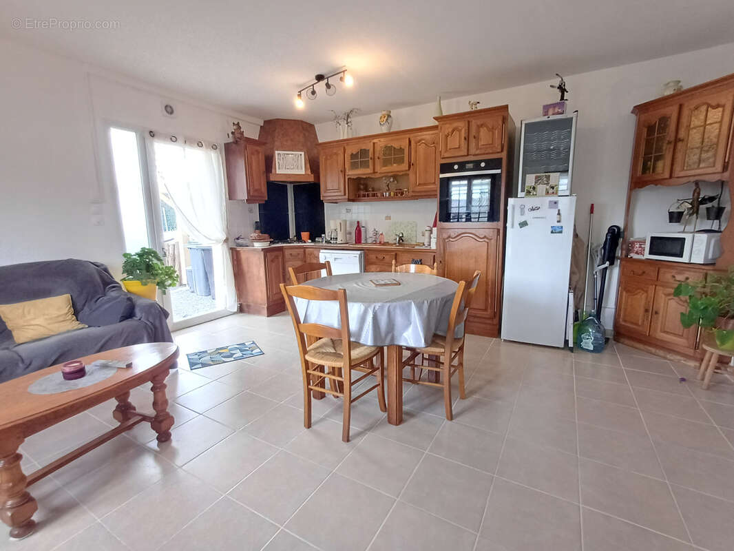 Maison à BAIGNES-SAINTE-RADEGONDE