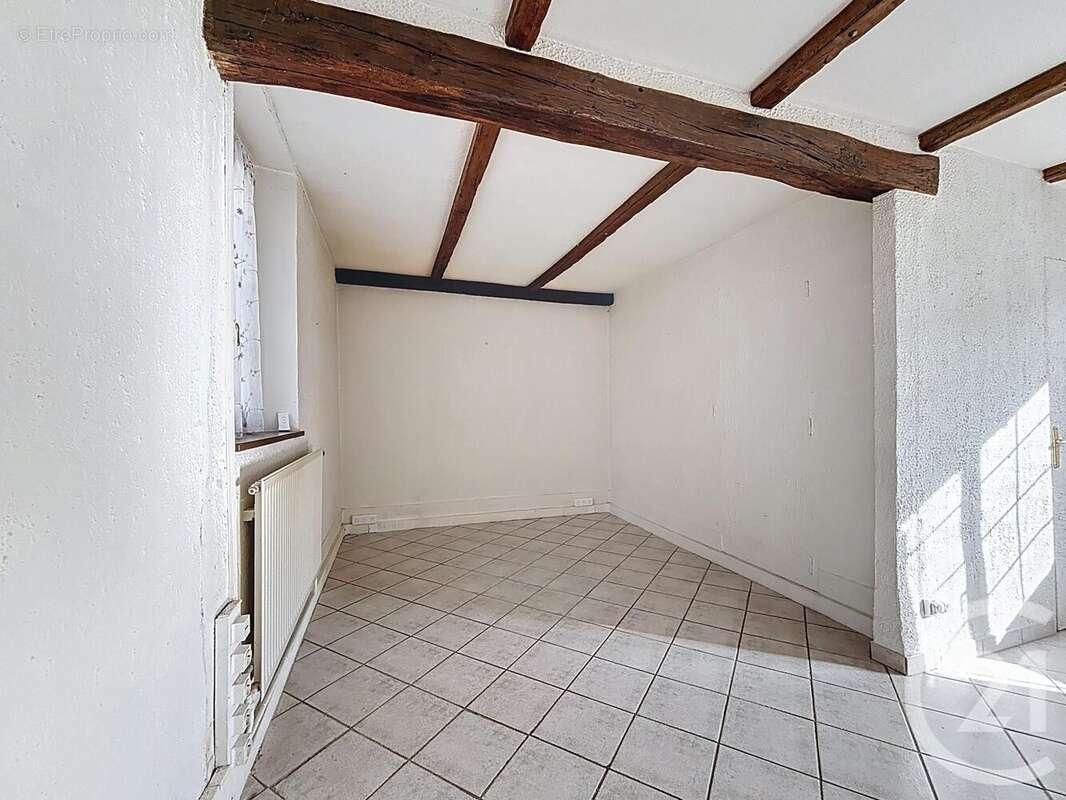 Maison à MONTACHER-VILLEGARDIN