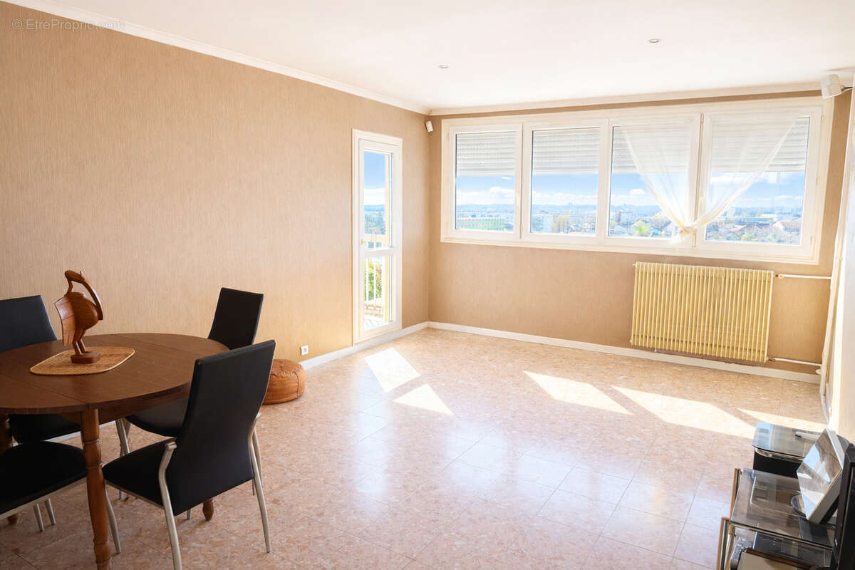 Appartement à NEUILLY-SUR-MARNE