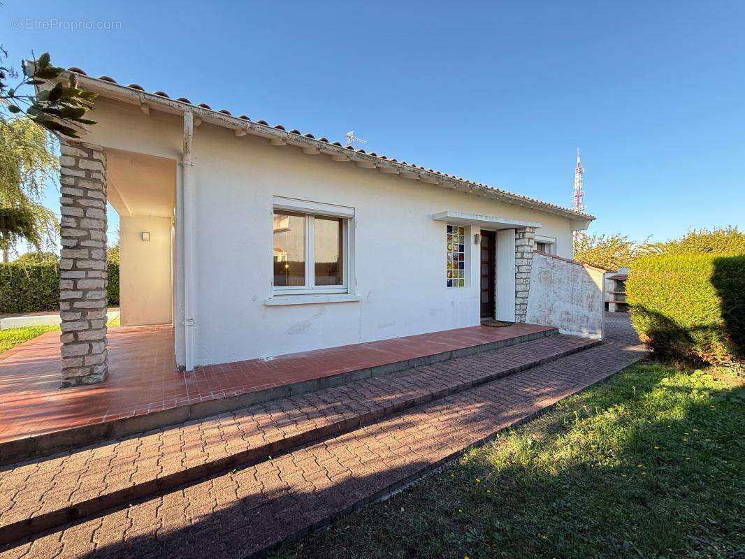 Maison à VAUX-SUR-MER