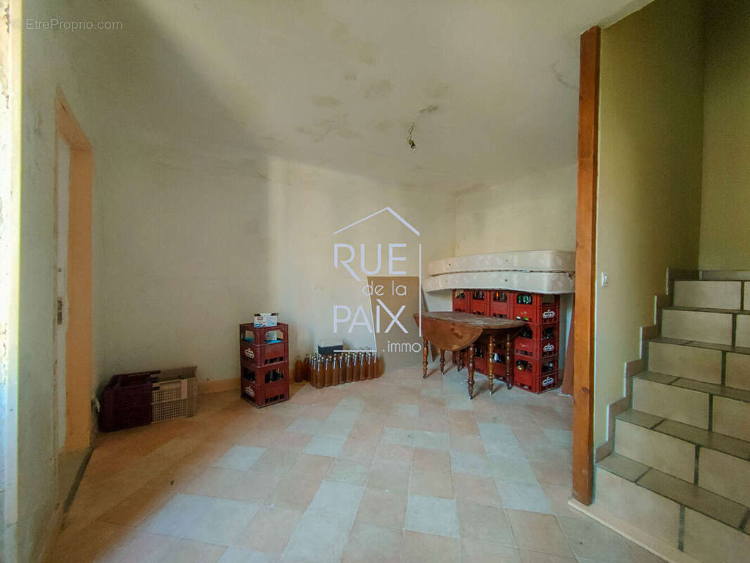 Maison Thure 3 pièce(s) 75 m2 - photo 4