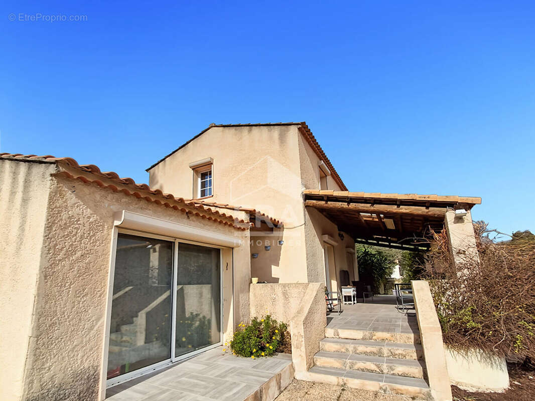Maison à ROGNAC
