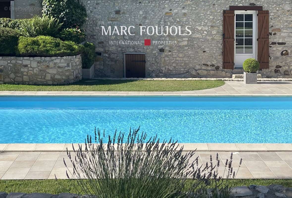 Maison à FONTAINEBLEAU