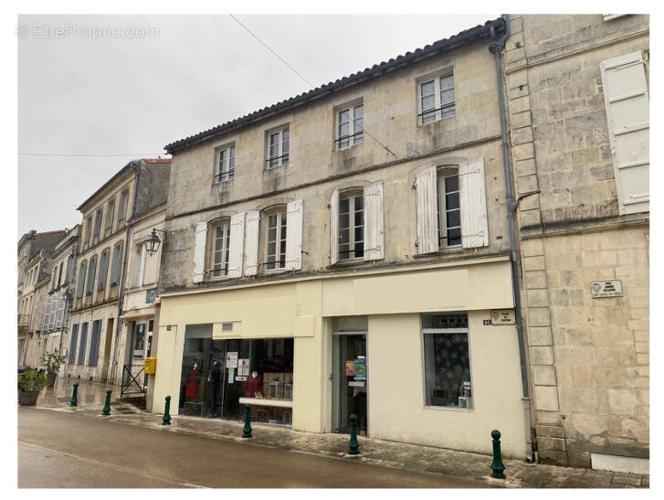 Appartement à JONZAC