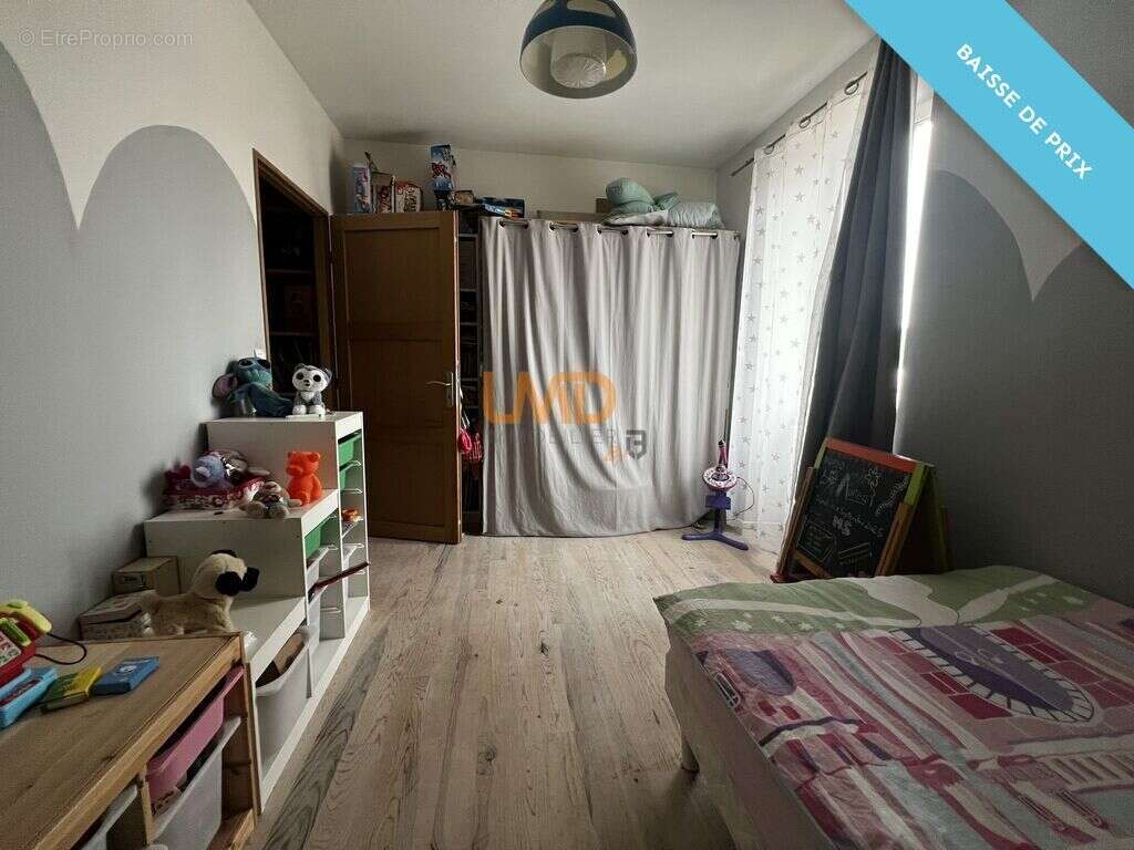 Maison à DECAZEVILLE