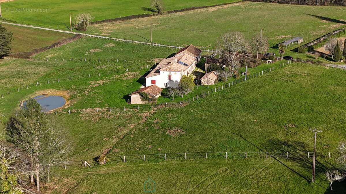 Propriété équestre de 5 hectares proche de Monpazier - photo 2